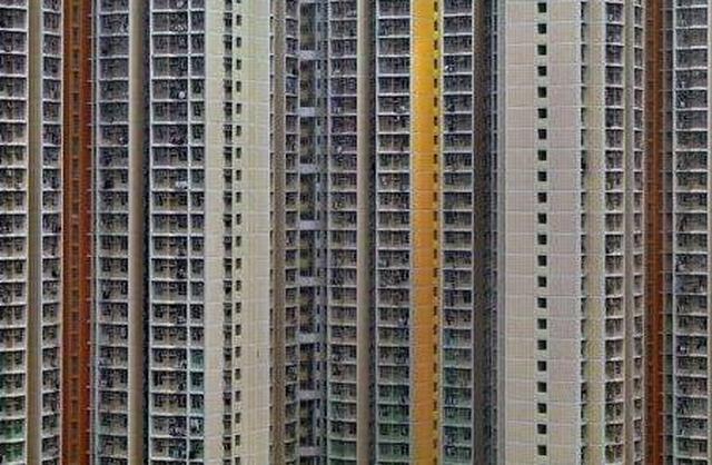 香港的住房密度，密集得令人咋舌，顿时觉得我们居住太幸福了