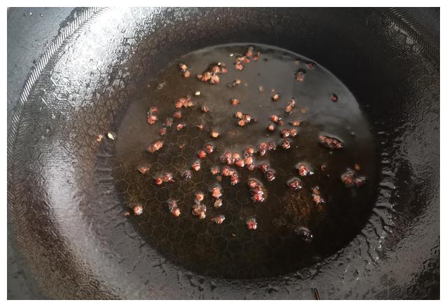 东北芥菜疙瘩咸菜做法，儿时家里的味道，吃一口呛鼻子