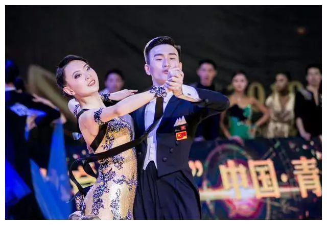 2019“中国体育彩票杯”体育舞蹈全国公开赛恒星学子载誉而归