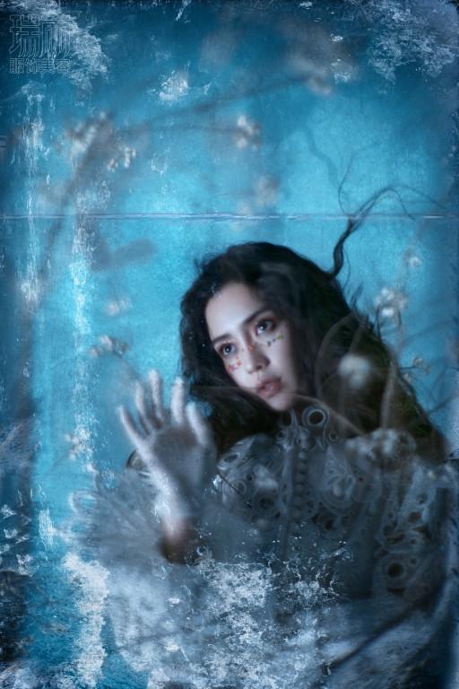 Angelababy《瑞丽》三月刊变冰美人 以花为信寄托美好寓意