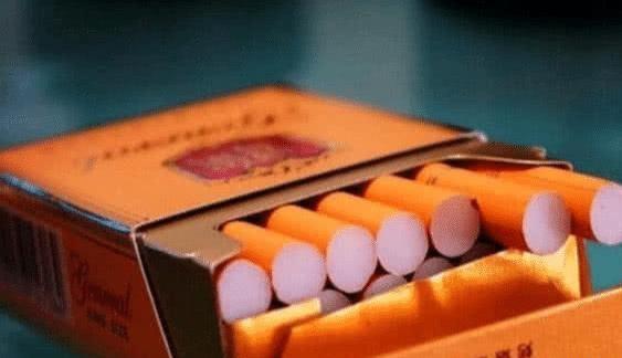 一盒烟为啥只有20根？造烟员工说出答案，老烟民：真聪明！