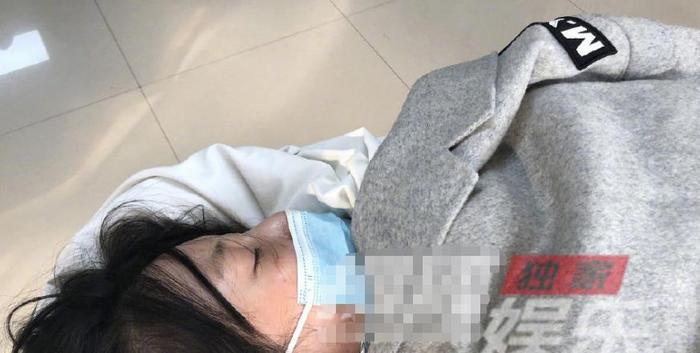 徐冬冬在整形医院手术时出意外，被紧急送到北京朝阳急救中心抢救