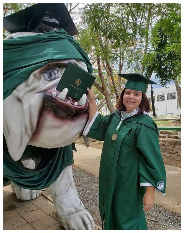 校犬一口咬坏毕业证书，学生还沾沾自喜，全因它来头真的有点大