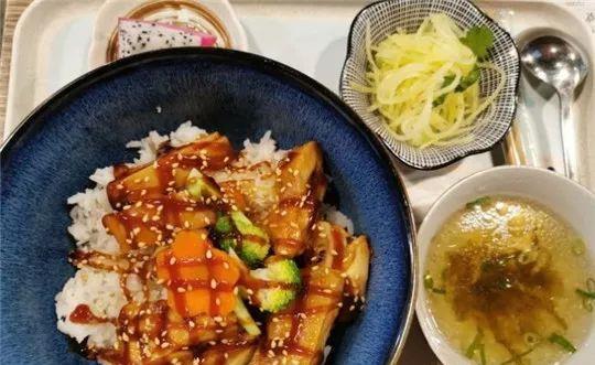 吃遍大连丨这些日式定食简洁却不简略，让你吃饱每一餐~