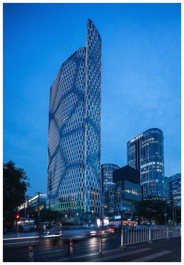 超高层设计鉴赏 | 北京三里屯通盈中心洲际酒店——六边形外表面