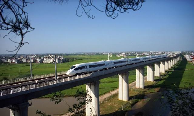 广东湖南共建高铁，总里程达600多公里，这9座城市福利一大把