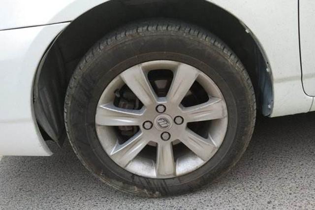 汽车轮胎为什么没有内胎？超重会不会引起爆胎？