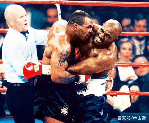 著名拳王托尼评价霍利菲尔德他用小动作击败了泰森！