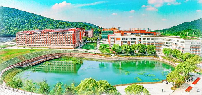 无锡太湖学院位列江苏民办大学排行榜之首