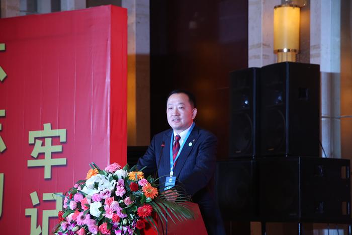 汉中市饭店与餐饮行业协会换届大会成功举办 贺小军当选会长