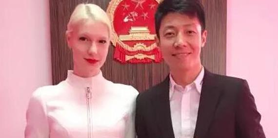 “为国争光”，10位娶了外国老婆的中国男明星，一位有日本未婚妻