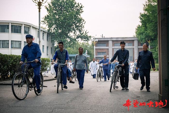 “新星”重拾希望 《希望的大地》三大细节助力好口碑