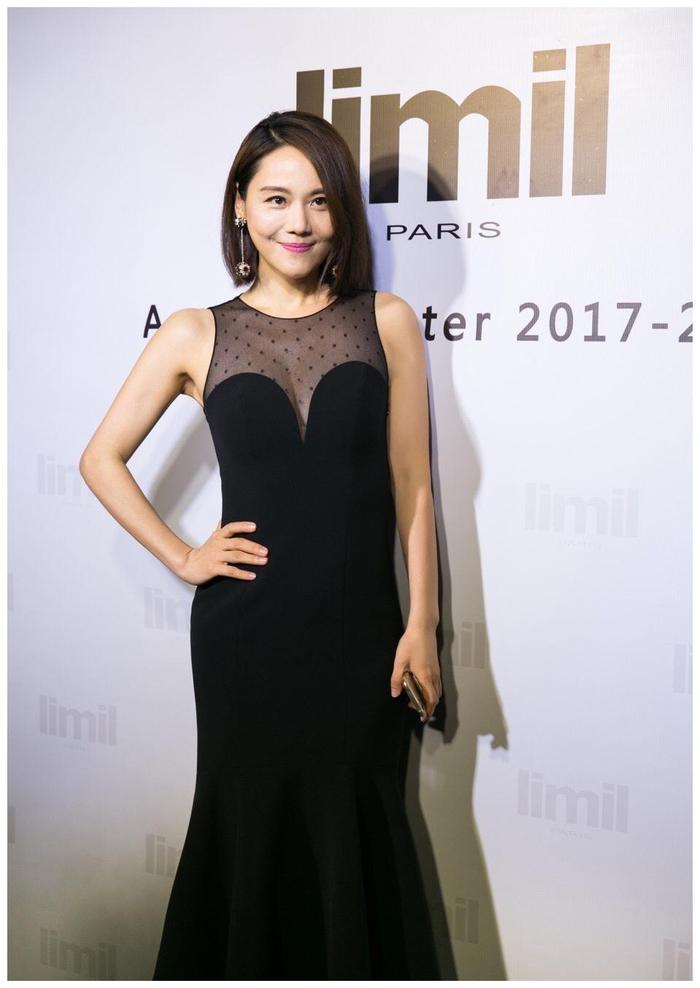 柳红带女儿追星苏有朋，蒙丹比苏有朋还年轻，柳红发福了也好看