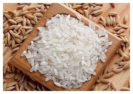 买大米，长米粒和圆米粒有啥区别，哪个更好吃？看完后，涨知识！