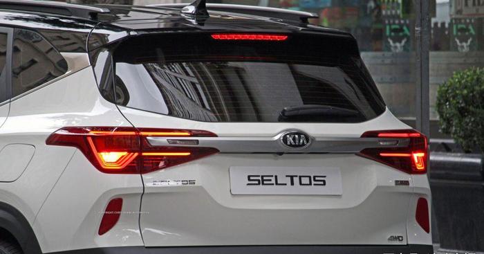 起亚全新SUV车型Seltos实车亮相，外观跨界有颜值