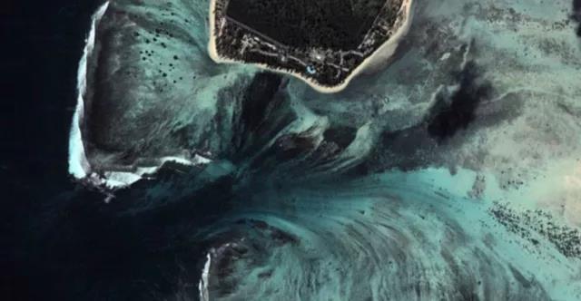 奇闻｜非洲毛里求斯出现罕见“海底瀑布”,其形成原因令人感到