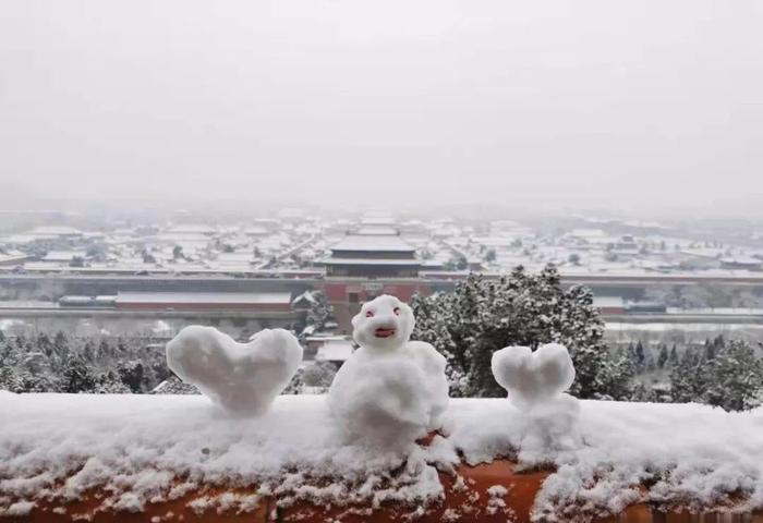 北京下雪，故宫八万张门票开门就卖完！成都的雪啥时候来啊？