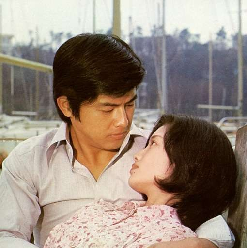 山口百惠和三浦友和的“幸子衫”“光夫衫”到底是什么样子?