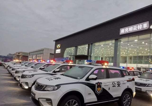 中国警车“大换血”，普桑捷达被换掉，新车尽显大国风范！