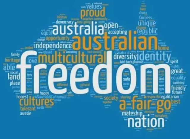 澳洲政府强调，移民必须完全接受澳洲的价值观，包括学习英语！
