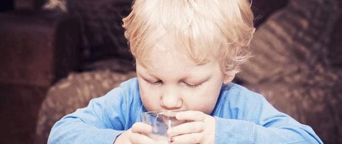 3种牛奶已被认证为“假牛奶”，儿科医生提醒：孩子再馋也别买