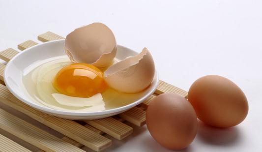 鸡蛋是挑大的好还是小的好？很多人都弄错，看完货别再瞎买了