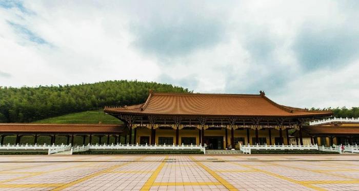 中国最值得去5大寺庙，灵隐寺没有上榜，少林寺都得靠边站