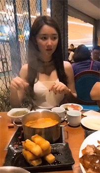 搞笑GIF：不愧是崆峒派的镇派之宝