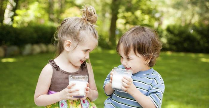 3种牛奶已被认证为“假牛奶”，儿科医生提醒：孩子再馋也别买