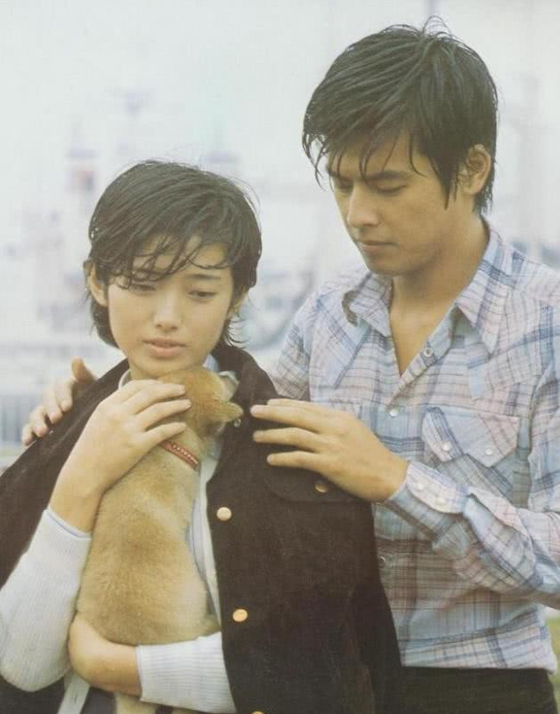 山口百惠和三浦友和的“幸子衫”“光夫衫”到底是什么样子?