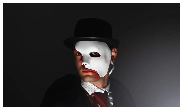 我们都会被环境“逼疯”？心理专家：每个人都有黑暗人格