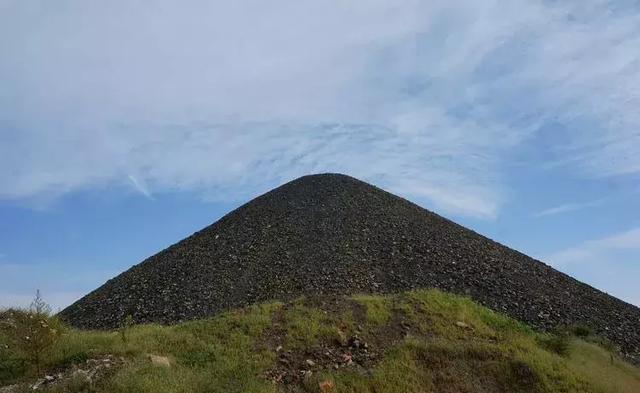 淄博淄川昆仑大奎山看摩崖石刻