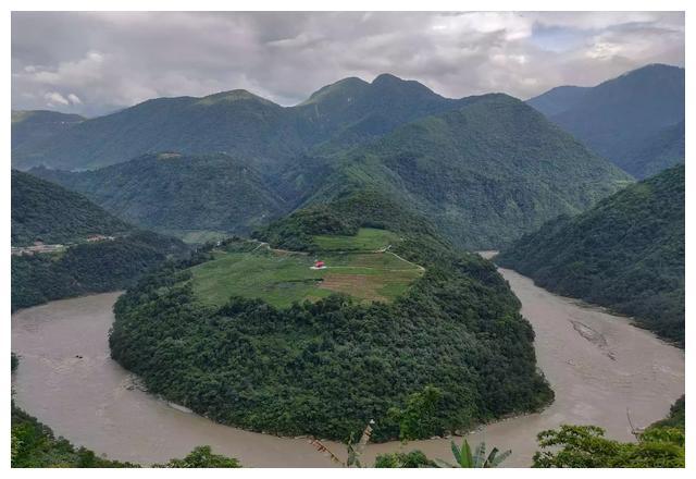 #在家云旅游# 墨脱县果果糖，雅鲁藏布江大拐弯