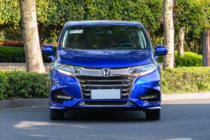 中国首款油电混动MPV，2+2+3七座，油耗5.8L，或22.98万元起