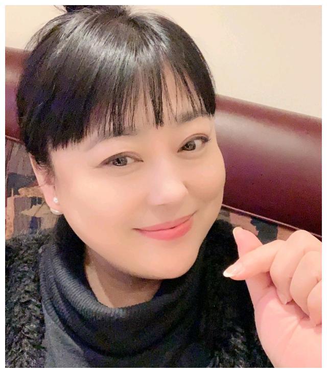 李菁菁发文退圈！因揭露圈内黑幕被一个近500名副导演群封杀