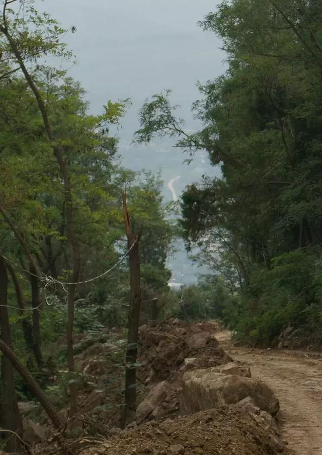 淄博淄川昆仑大奎山看摩崖石刻