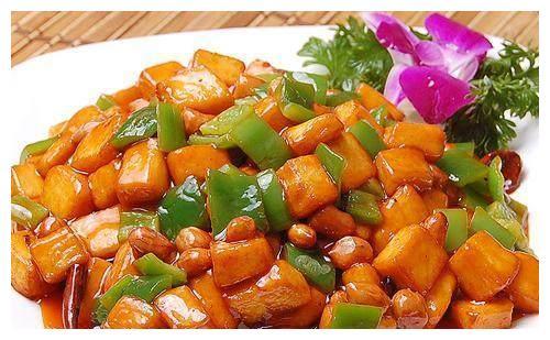 美食推荐：胡萝卜炒荷兰豆杏鲍菇，宫保豆腐，芹菜炒猪肝的做法