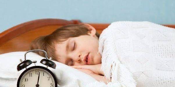 孩子的起床气严重，家长要掌握正确的叫醒方式