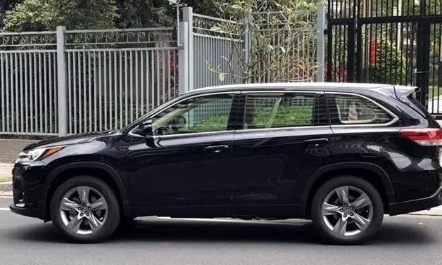 丰田最成功的7座SUV！配进口2.0T，比路虎揽胜霸气！