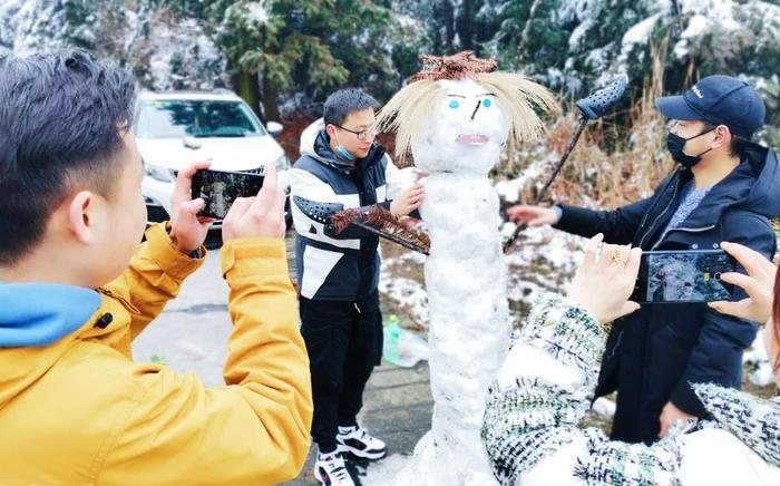 湖南慈利：春节大雪让五雷仙山美景极致