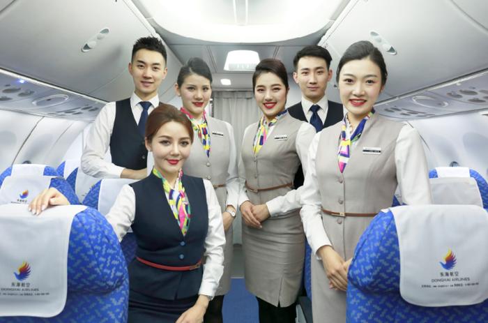喜报：东海航空连续两年获中国十佳特色航司、中国最美丽空姐等奖