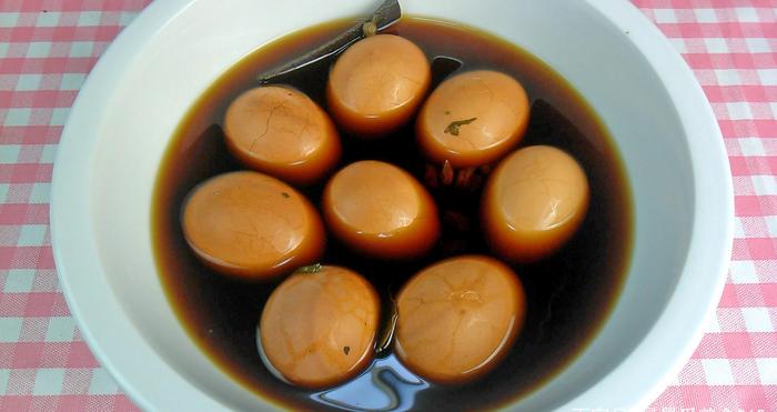 五香茶叶蛋的做法，茶叶蛋怎么做味道好吃，这么做真是太入味了