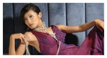 逼迫女演员全裸拍床戏超5小时，10年后被指证，他最终身败名裂