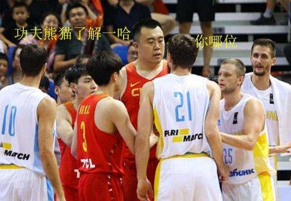 NBA球员打架时队友都干嘛？多数人会仗义出手，球哥却转身走掉