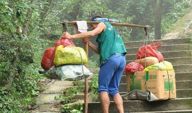 游记走马观花看黄山，黄山归来不看岳