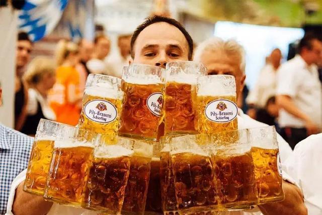 德国人喜欢“大碗喝酒，大块吃肉”的原因