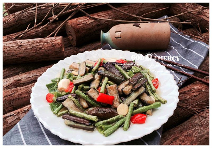 炒菜到底用什么油最健康？教你“6个诀窍”，包你挑到好食用油