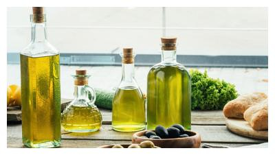 炒菜到底用什么油最健康？教你“6个诀窍”，包你挑到好食用油