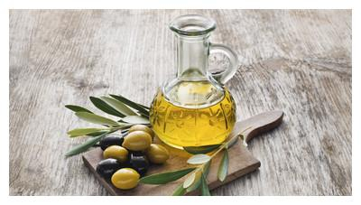 炒菜到底用什么油最健康？教你“6个诀窍”，包你挑到好食用油