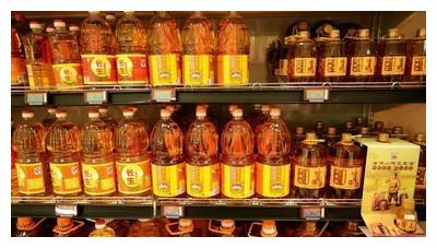 炒菜到底用什么油最健康？教你“6个诀窍”，包你挑到好食用油